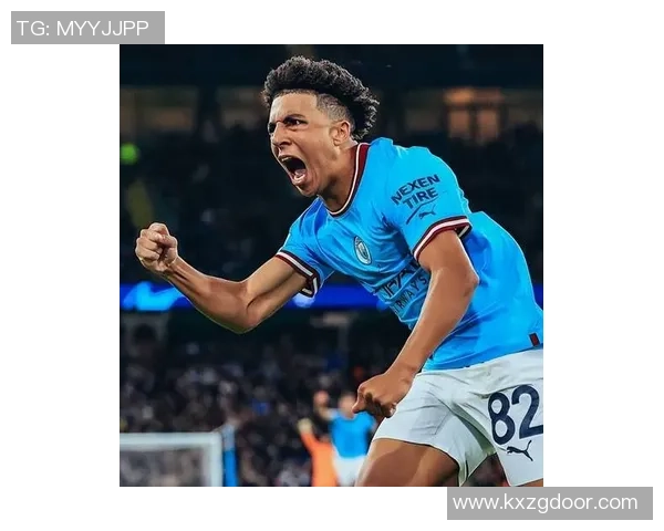 近期足球赛场风头最劲的球星表现如何引领全球关注与讨论 近期足球赛场风头最劲的球星表现如何引领全球关注与讨论