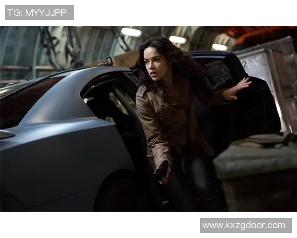 《功夫足球球星变身超能力战士，爆笑恶搞赛场激情对决》