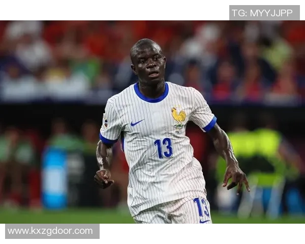 足球新星崛起:2025年年轻球员引领未来足坛潮流 足球新星崛起:2025年年轻球员引领未来足坛潮流